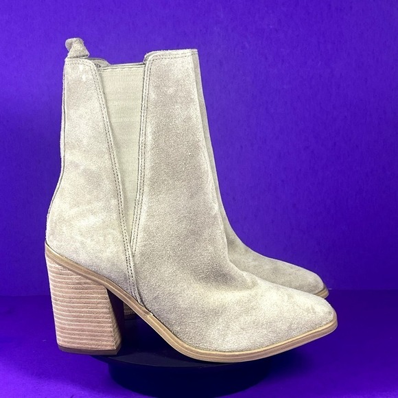 Marc Fisher Taupe Gray Suede Heeled Ankle Booties Women's Shoe Size 6.5-NEW - Picture 1 of 7